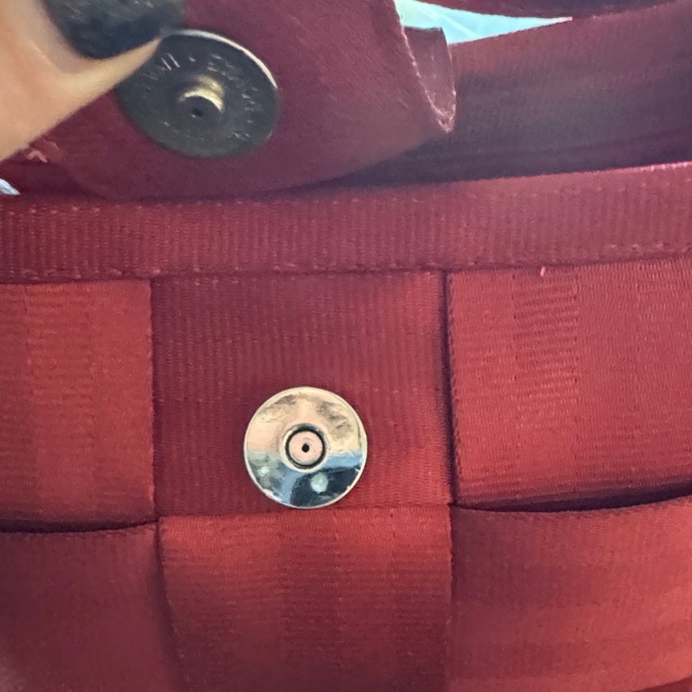 Harveys Original Seatbelt Baguette Purse in Red 90s Vintage Throwback - Picture 5 of 9